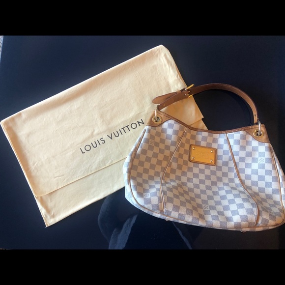 Louis Vuitton Handbags - Louis Vuitton Shoulder Bag